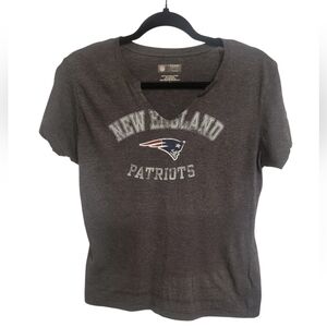 NFL Team Apparel Women's Gray Shirt